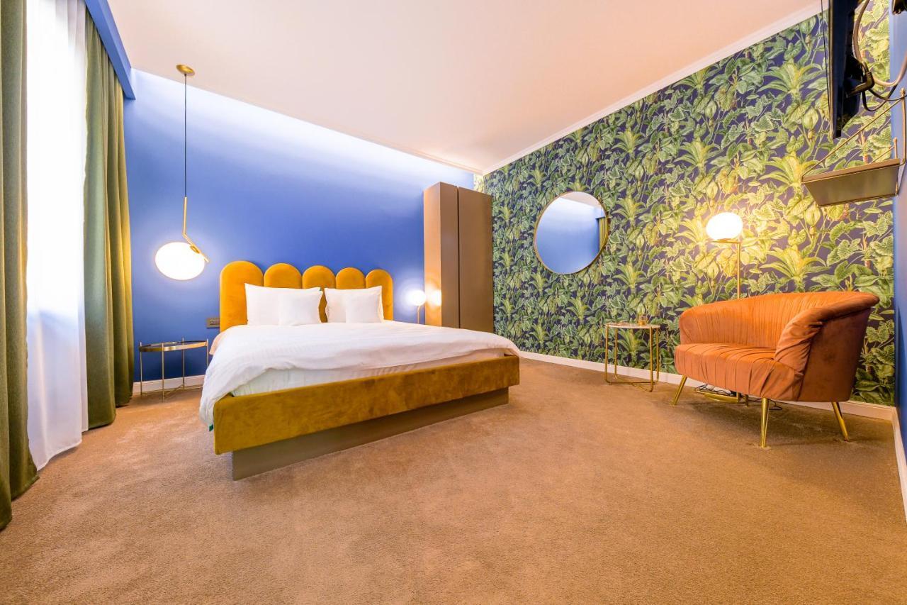 Designer Apartment In The City Center Клуж-Напока Екстериор снимка