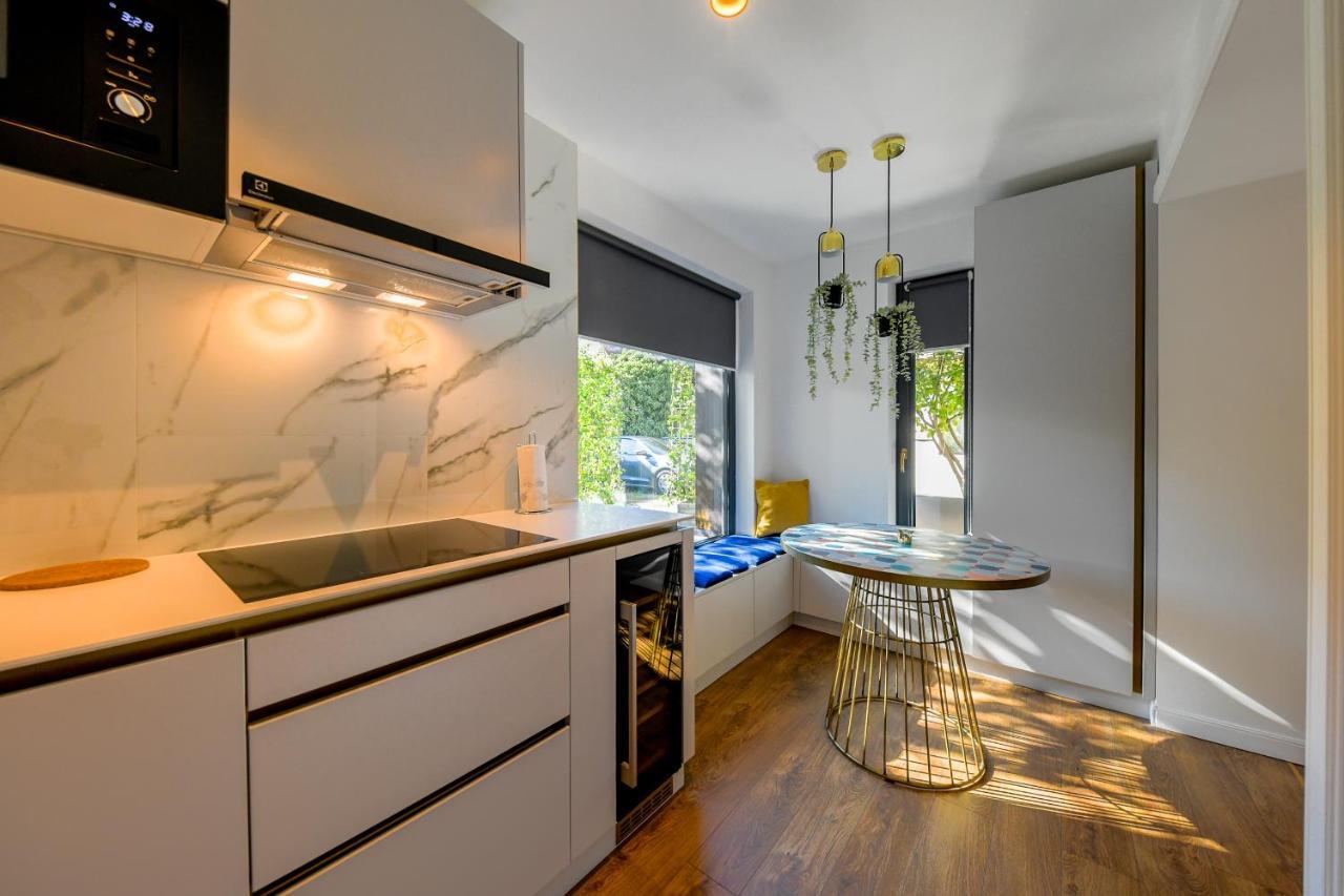 Designer Apartment In The City Center Клуж-Напока Екстериор снимка
